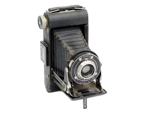 Photo of KODAK SENIOR Six-20 Camera