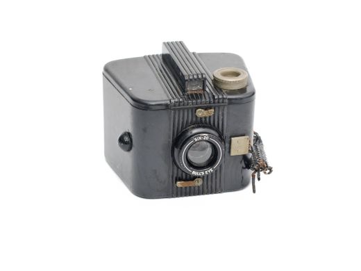 Photo of Six-20 BULLS-EYE BROWNIE Camera